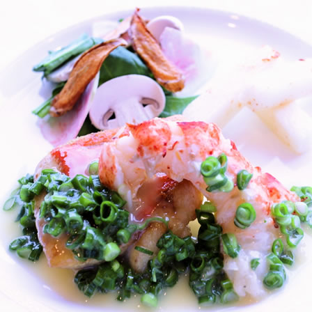季節の魚とオマール海老のポワレ　シブレットソース
